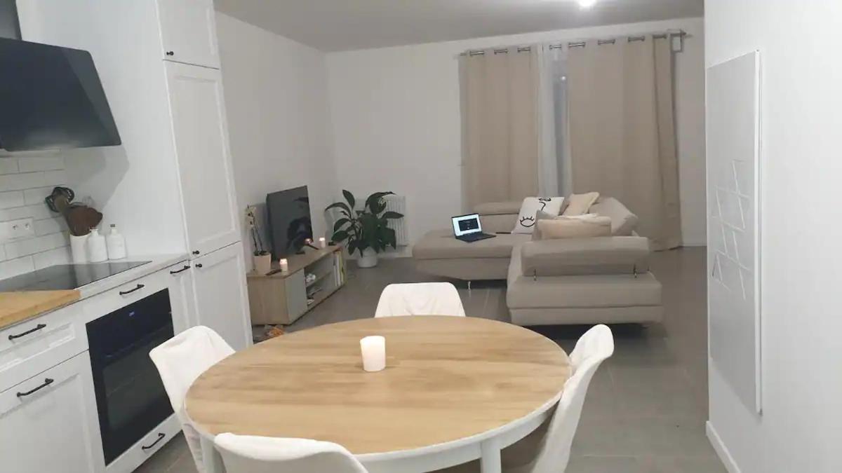 Chambre Calme Dans Une Maison Neuve Avec Jardin Billere Exterior foto